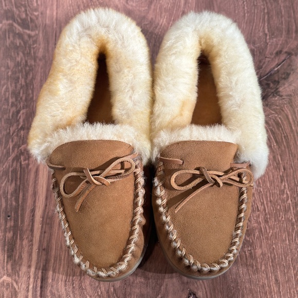 L.L. Bean Shoes - New | LL BEAN Wicked Good Shearling Moccasin Slipper Women’s 7M